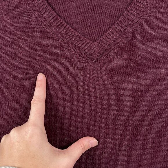 VTG FieldGear Cashmere Sweater Mens XL FG VNeck Pullover Burgundy Japan - Picture 8 of 8